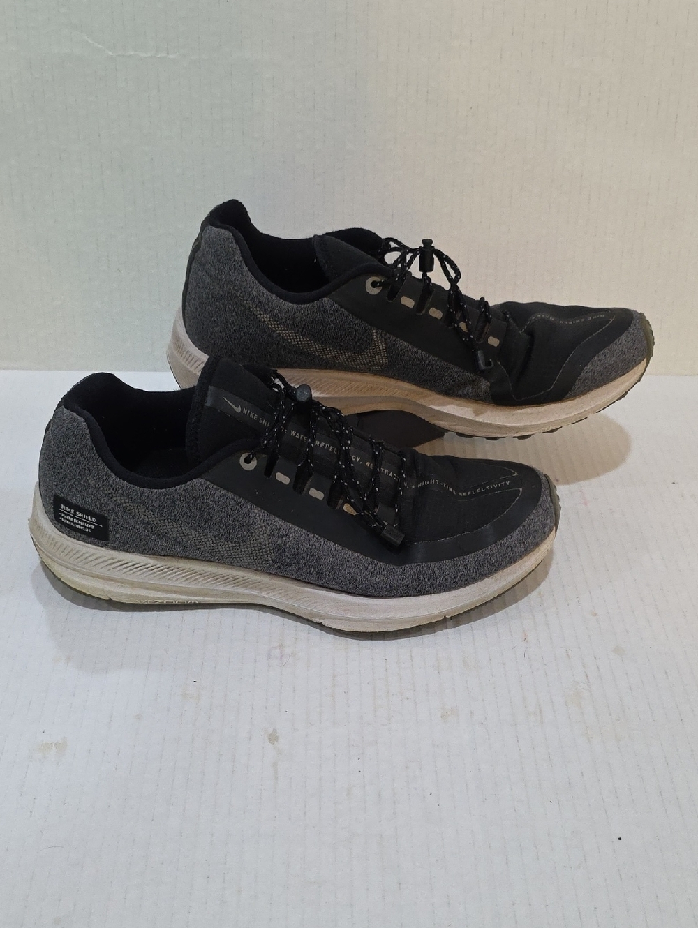 Nike Odyssey React Shield Women's Black and Gray  Athletic Trainers Size 9.5